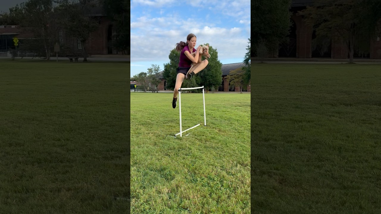 Kiara&rsquo;s first time jumping over 80cm! #hobbyhorse