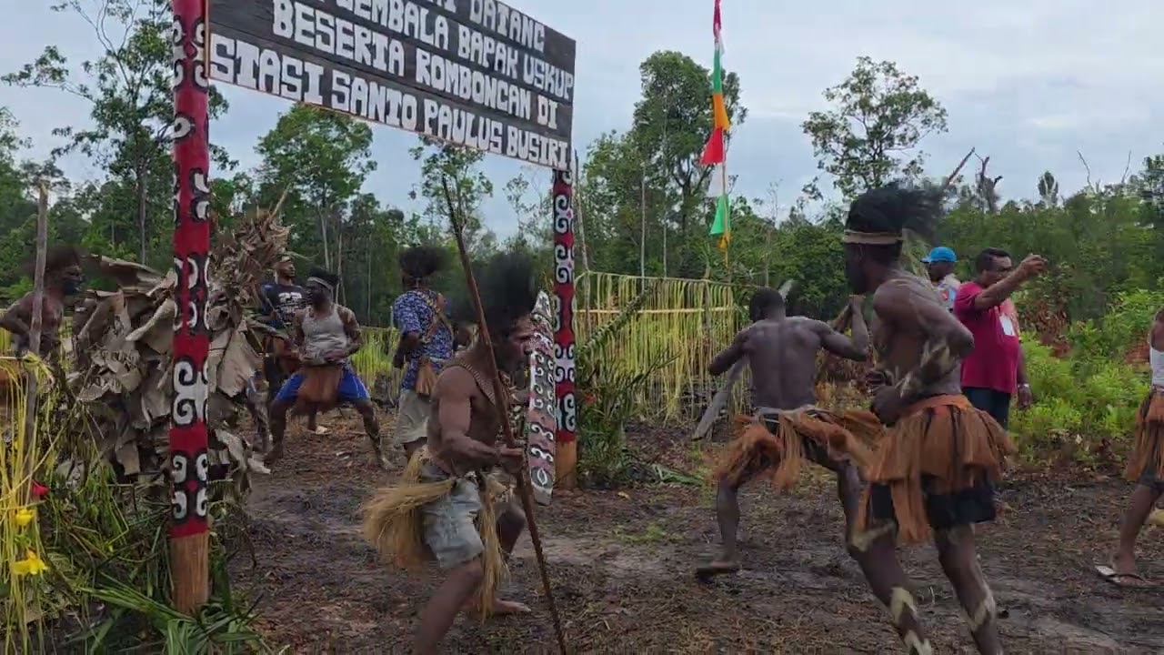 Tarian khas Suku bangsa Asmat 