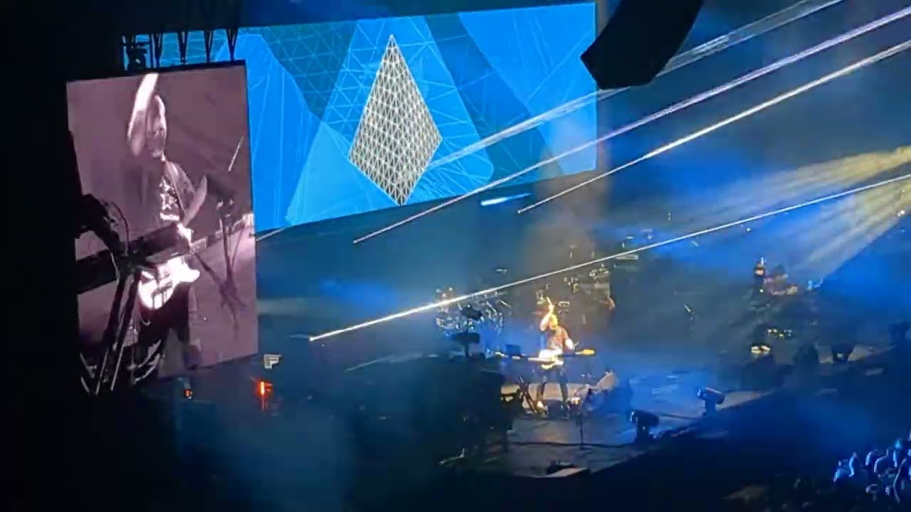New Order - Bizarre Love Triangle/Vanishing Point. First Direct Arena, Leeds. 7/10/23