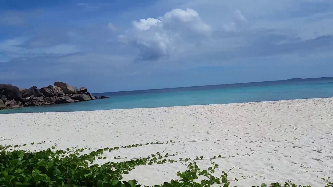Seychelles La Digue- way from Grand Anse to Petit Anse. Part 1. Seszele - droga Grand - Petit Anse