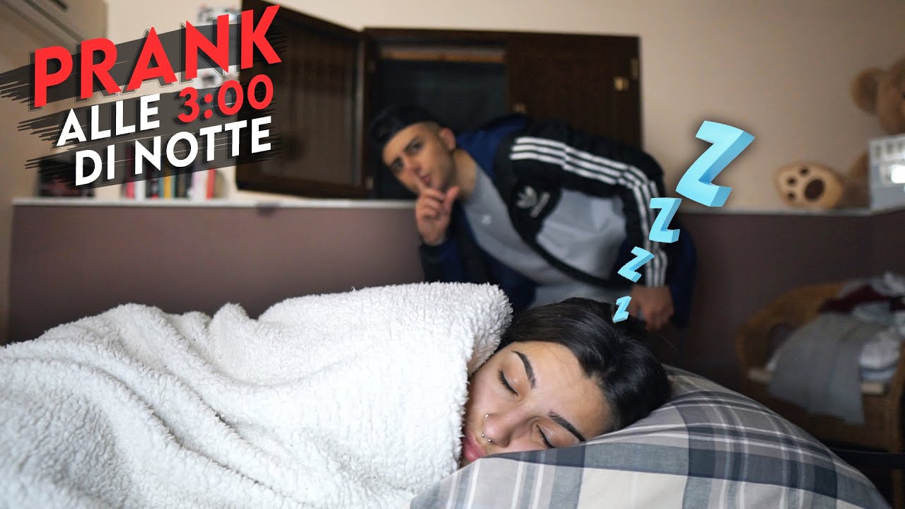 ESCO di NASCOSTO nel bel mezzo DELLA NOTTE!! *PRANK* alla mia RAGAZZA