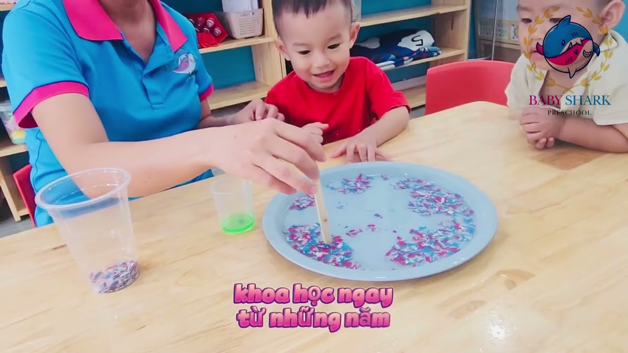 🌟💧 THÍ NGHIỆM: SỰ KỲ DIỆU CỦA NƯỚC – PHÂN TÁN HẠT MÀU & GIẤY VỤN 💧🌟