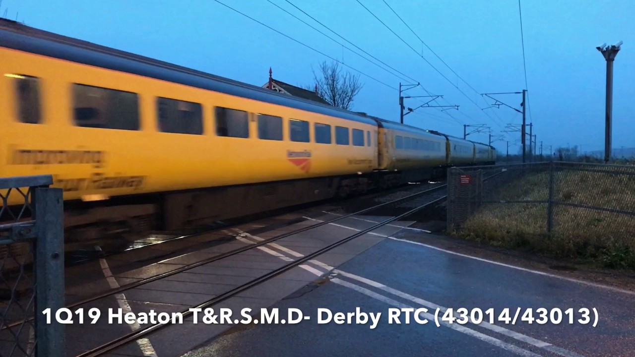 *Dark Shot* CHRISTMAS WITH FABE DAY 12: Grove Road Level Crossing (12/12/2016)