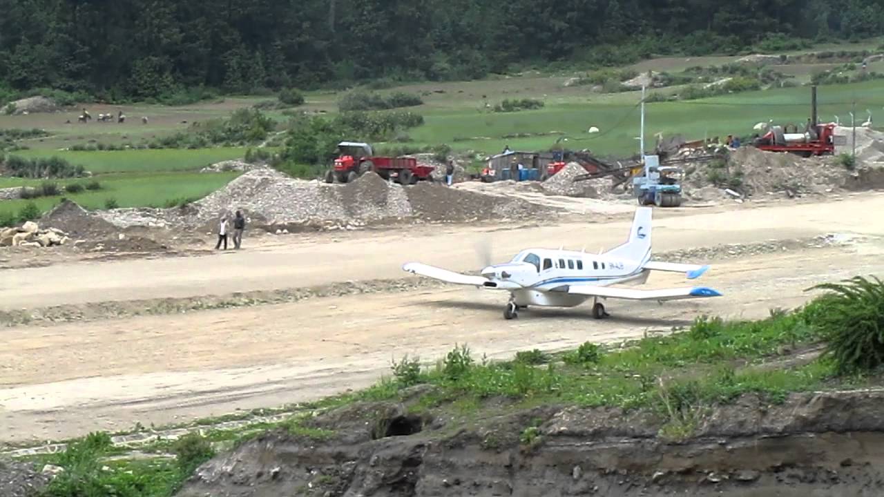 Simikot airport in Nepal-4