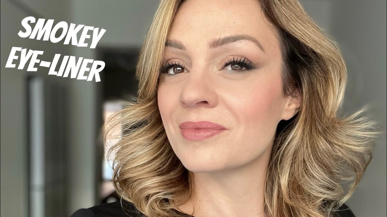 Trucca gli occhi con lo SMOKEY eye-liner : prova e vedrai!
