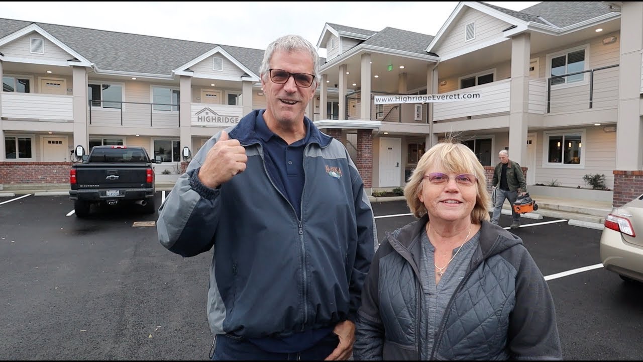 Tour Everett's New Highridge Apartments (LIVE!)