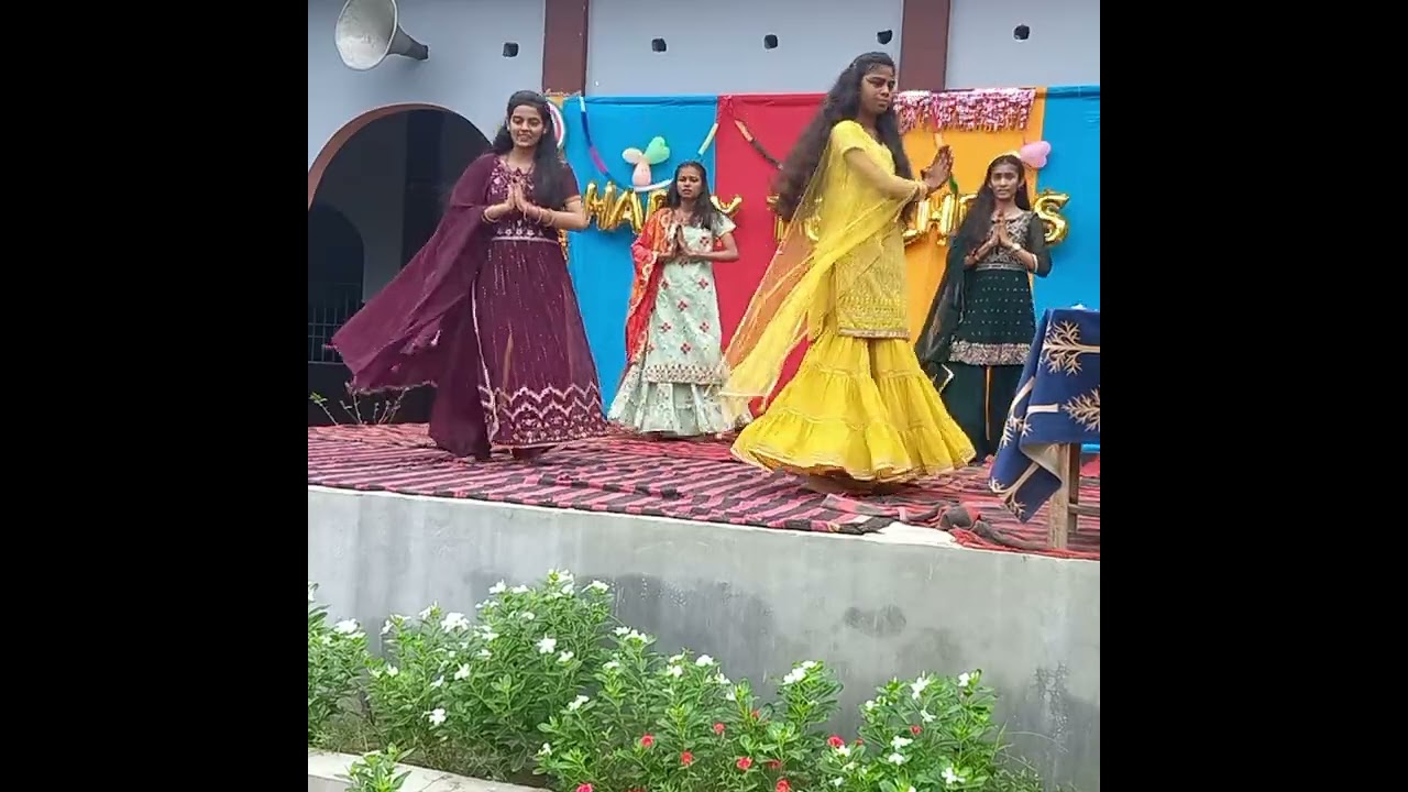 Teachers Day👨‍🏫👩‍🏫 Celebrated by Radiant Public School, Chanpatia Mob.-9031148505