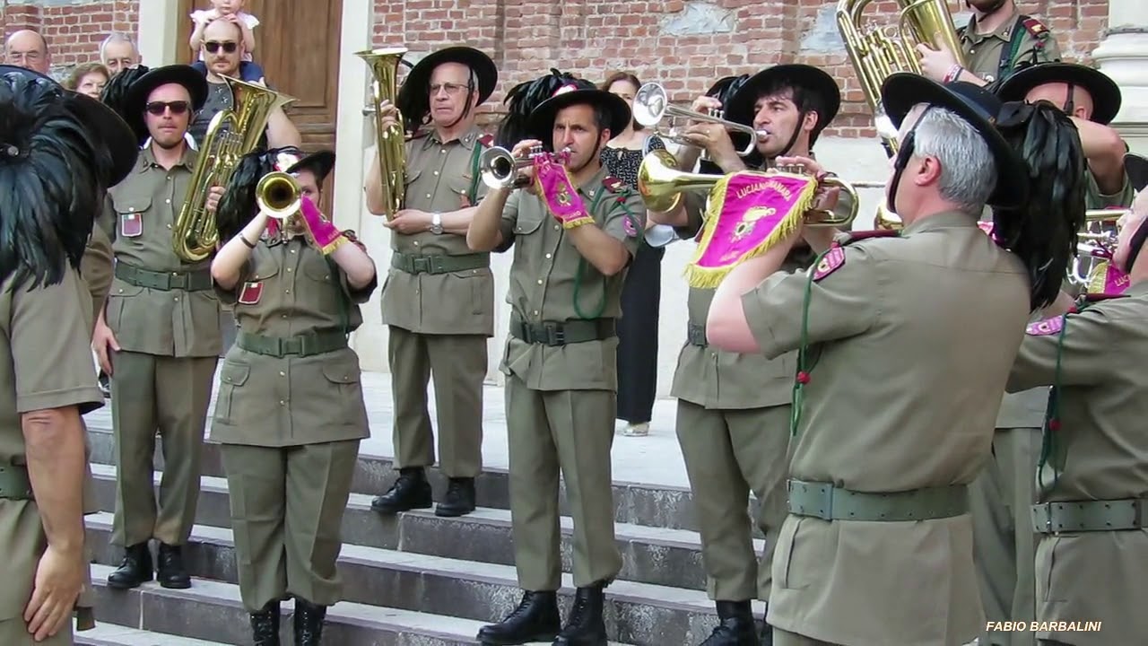 Fanfara dei Bersaglieri celebra la Festa della Repubblica 2019
