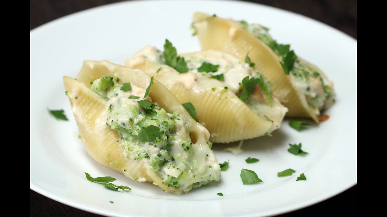 Chicken & Broccoli Alfredo&ndash;Stuffed Shells