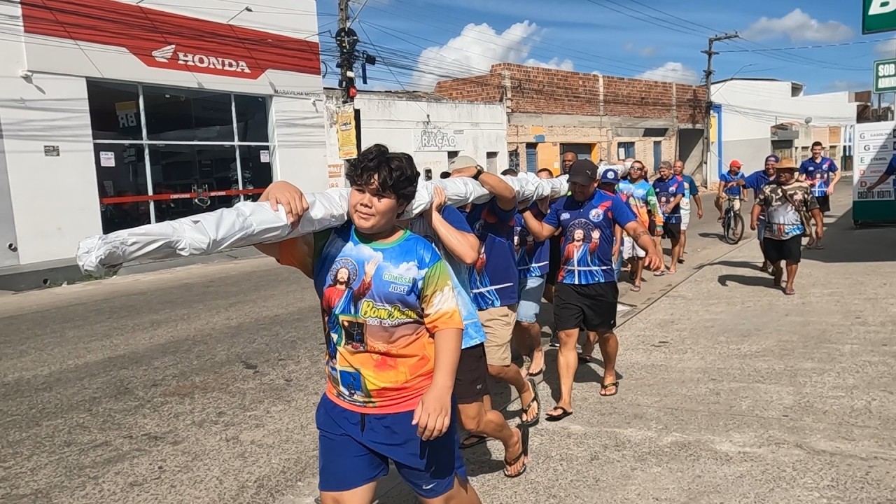 A SAIDA DO MASTRO ATÉ O LOCAL ONDE VAI FICAR GUARDADO
