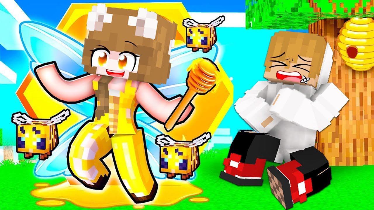 Playing Minecraft as a HELPFUL QUEEN BEE!