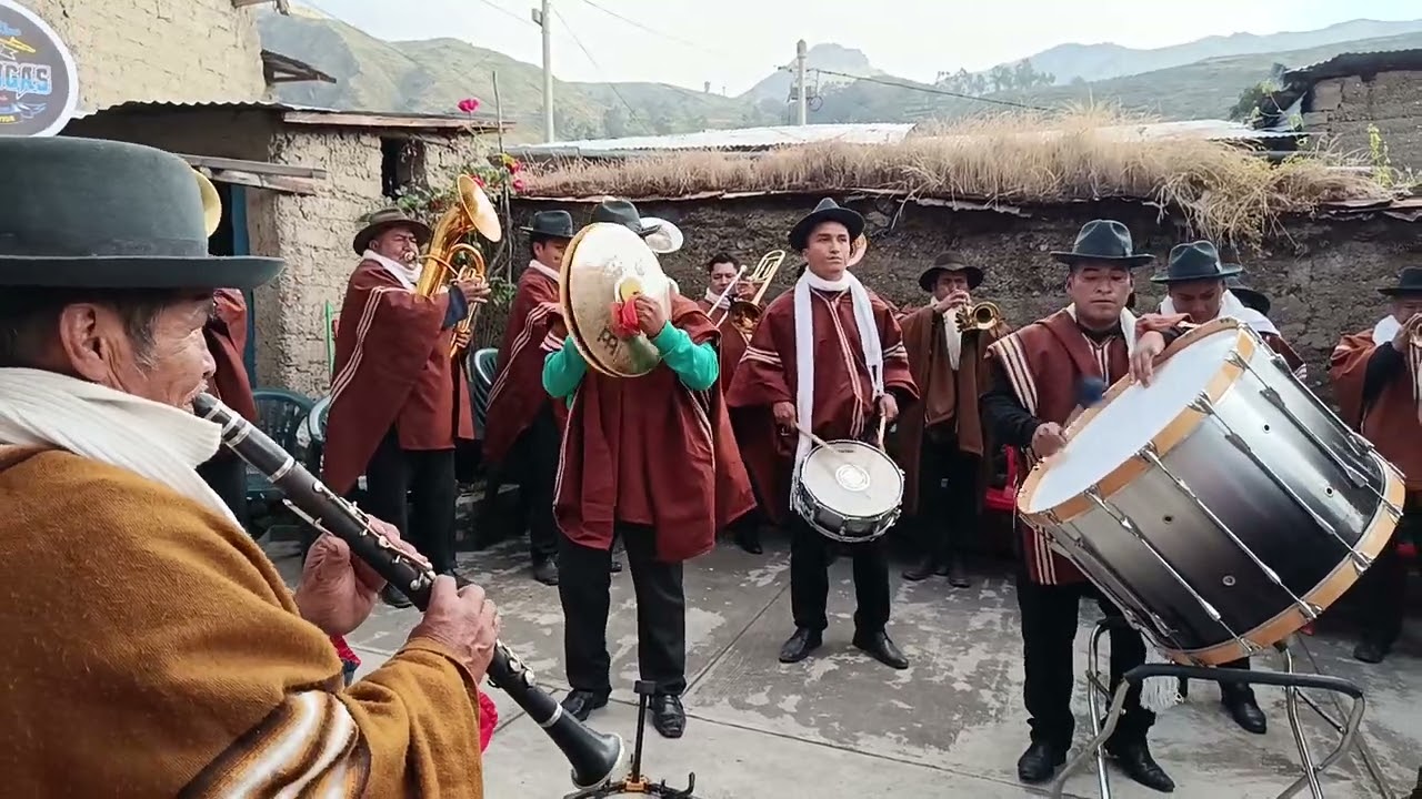 Banda de Mangas en Cajatambo
