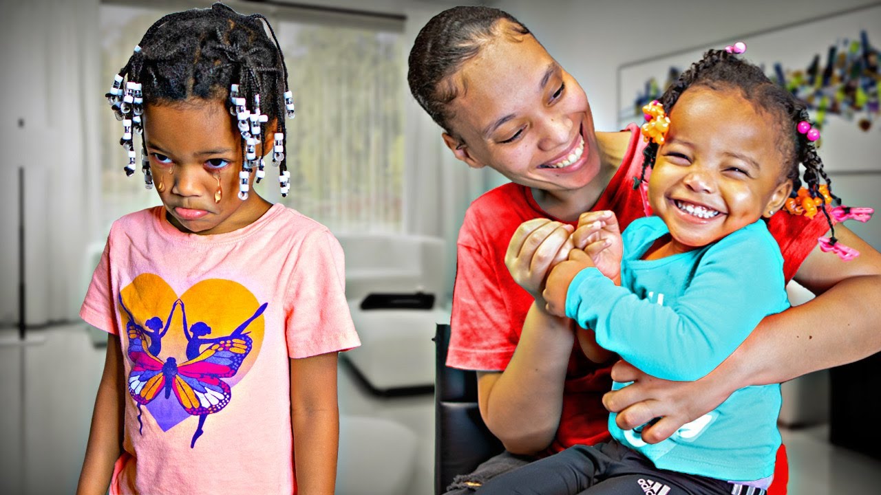 MOM CHOOSES HER FAVORITE DAUGHTER | WHAT HAPPENS NEXT IS SHOCKING!