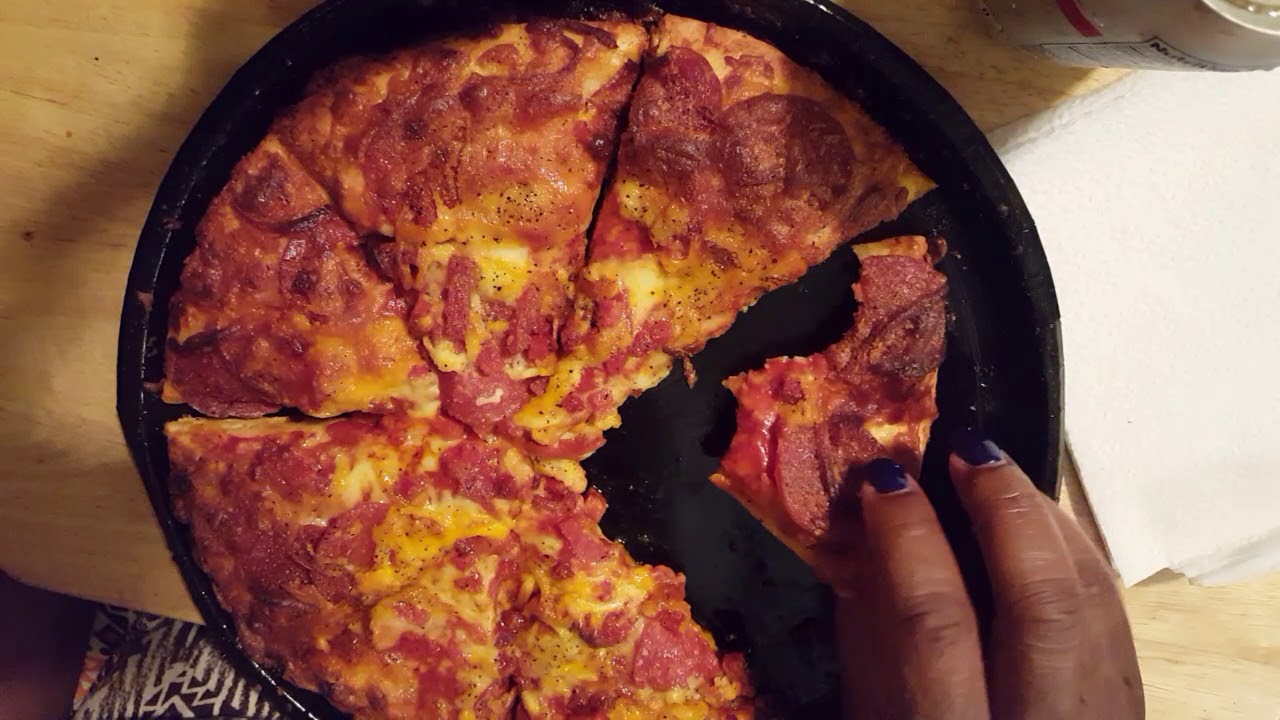 ASMR/Screamin' Sicilian Loaded Pepperoni Pizza(how often do you cry)