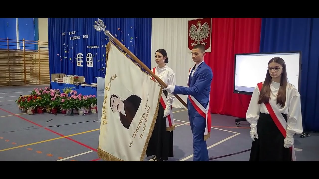 Relacja filmowa z uroczystego zakończenia roku szkolnego 2024/2025