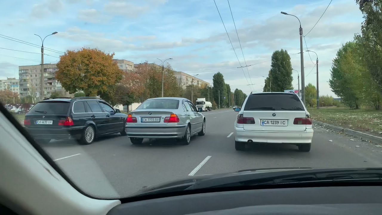 Race bmw 325i vs 330d / 320i vs 530d