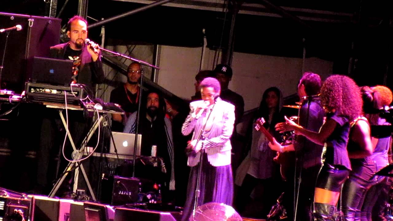 Lauryn Hill Jammin RaggaMuffin 2013