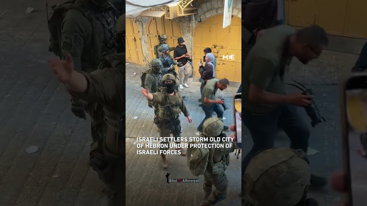 Israeli settlers storm Hebron's Old City under protection of Israeli forces