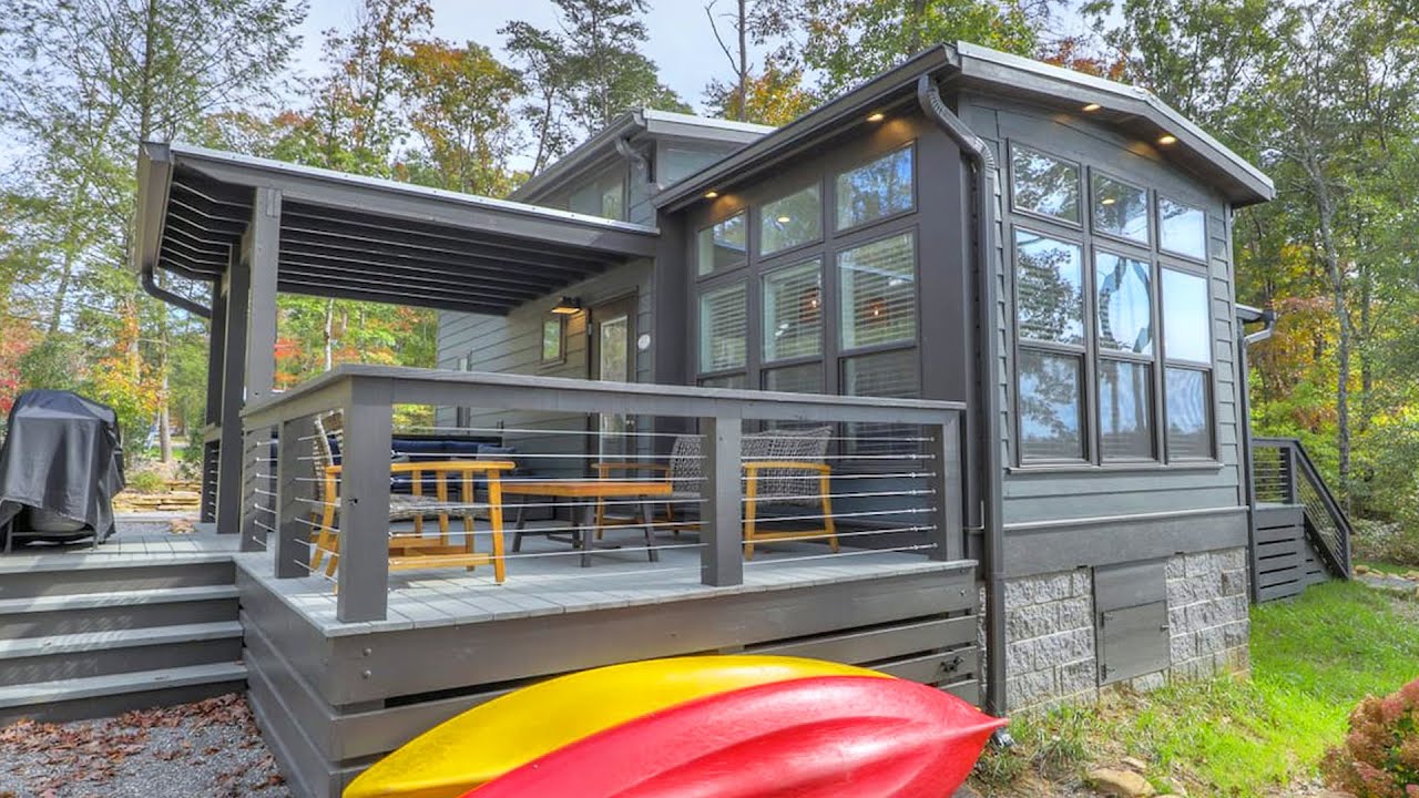 Absolutely Gorgeous Mountain Sun Tiny House Living in Tennessee
