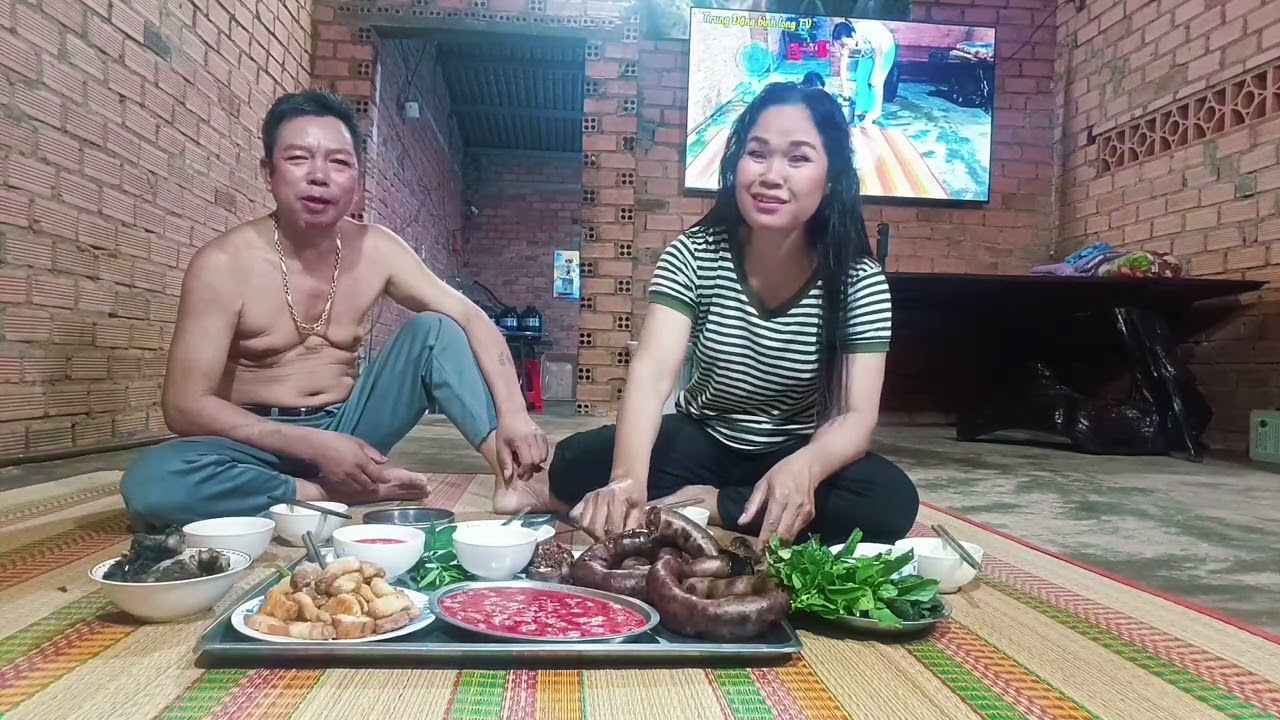 Tiết canh lòng rồi ba chỉ xém cạnh lại no say khi chiều buông cuộc sống đời thường 