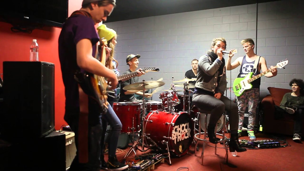 Drew ofthe Drew - Cry, Die, Fly @ Sandy School of Rock