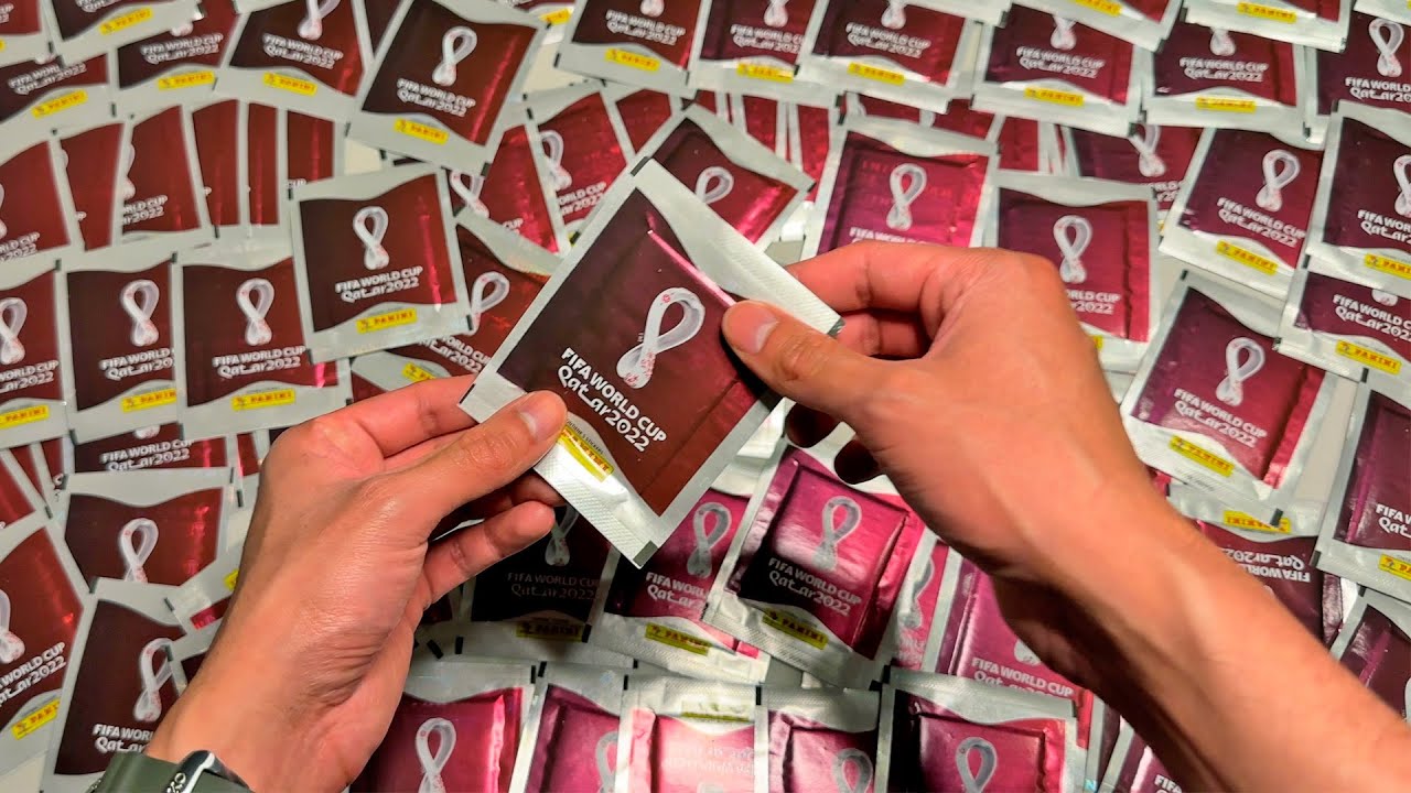 ABRIENDO 100 SOBRES DEL MUNDIAL