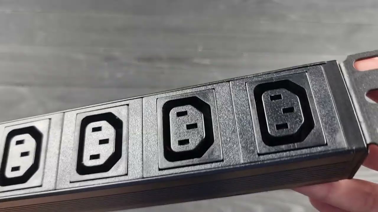 Блоки розеток 19 дюймів під UPS з роз&rsquo;ємами C13