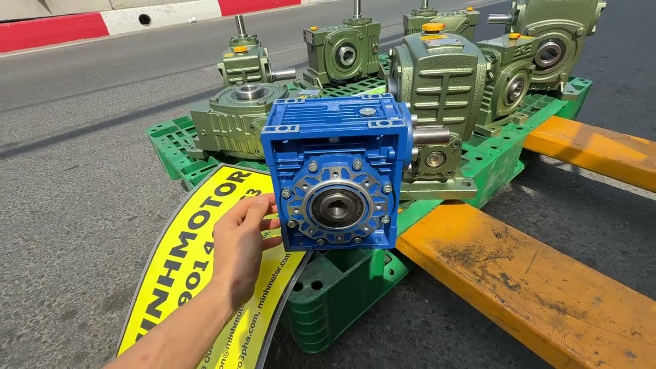 Hộp giảm tốc NRV trục vào cốt dương, cách thiết kế lắp đặt 0901460163 MINHMOTOR