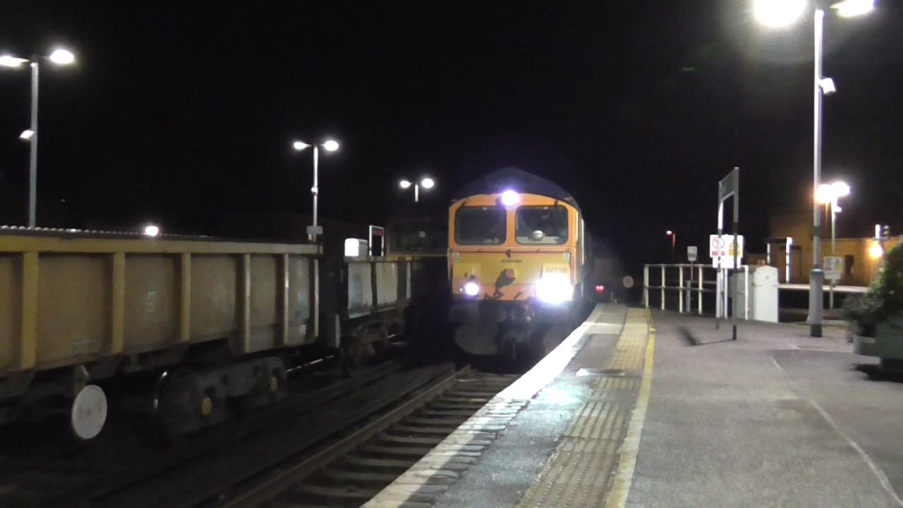Engineering Ballast Trains At Lewes Railway Station - 04/02/17