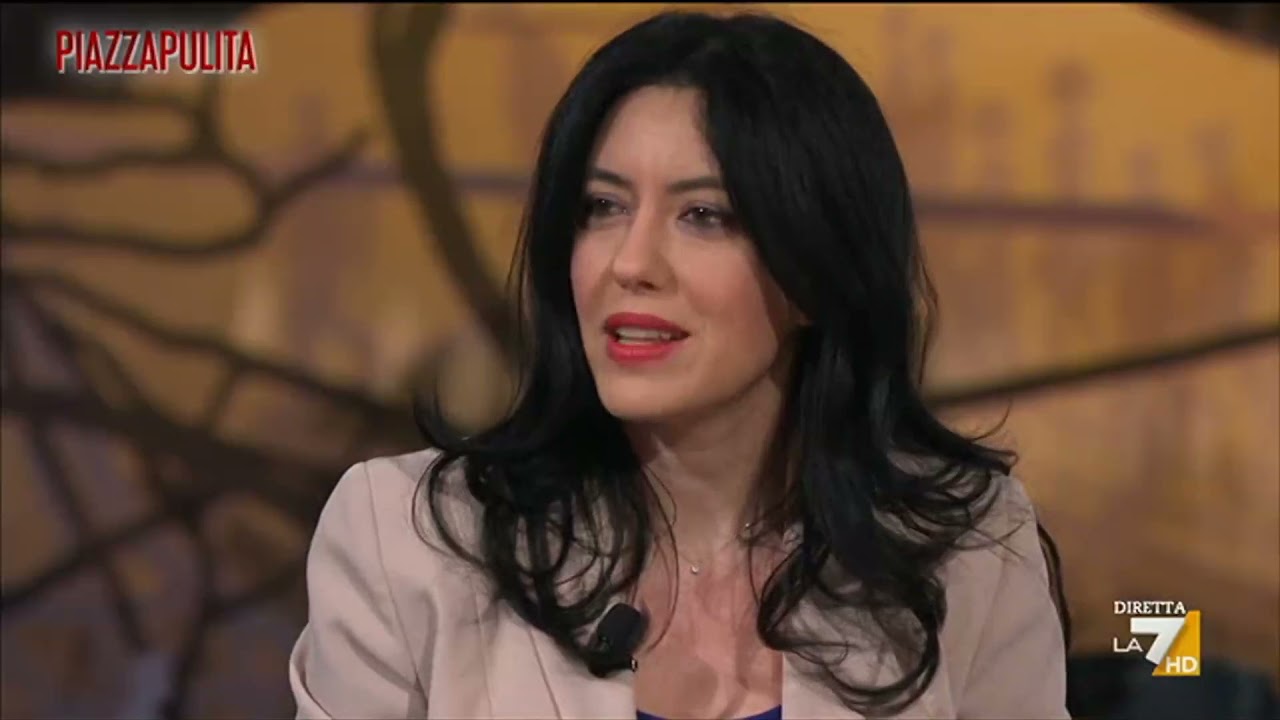 Lucia Azzolina ospite a Piazzapulita il 13/05/21