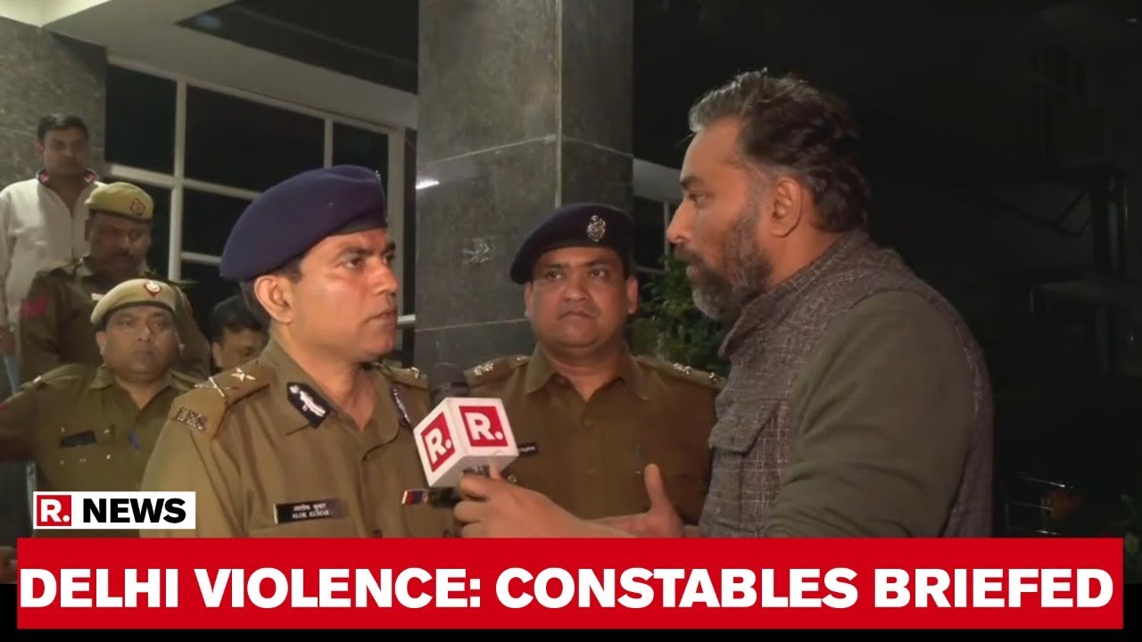 Joint CP Alok Kumar Briefs Constables Over The Violence In North East Delhi