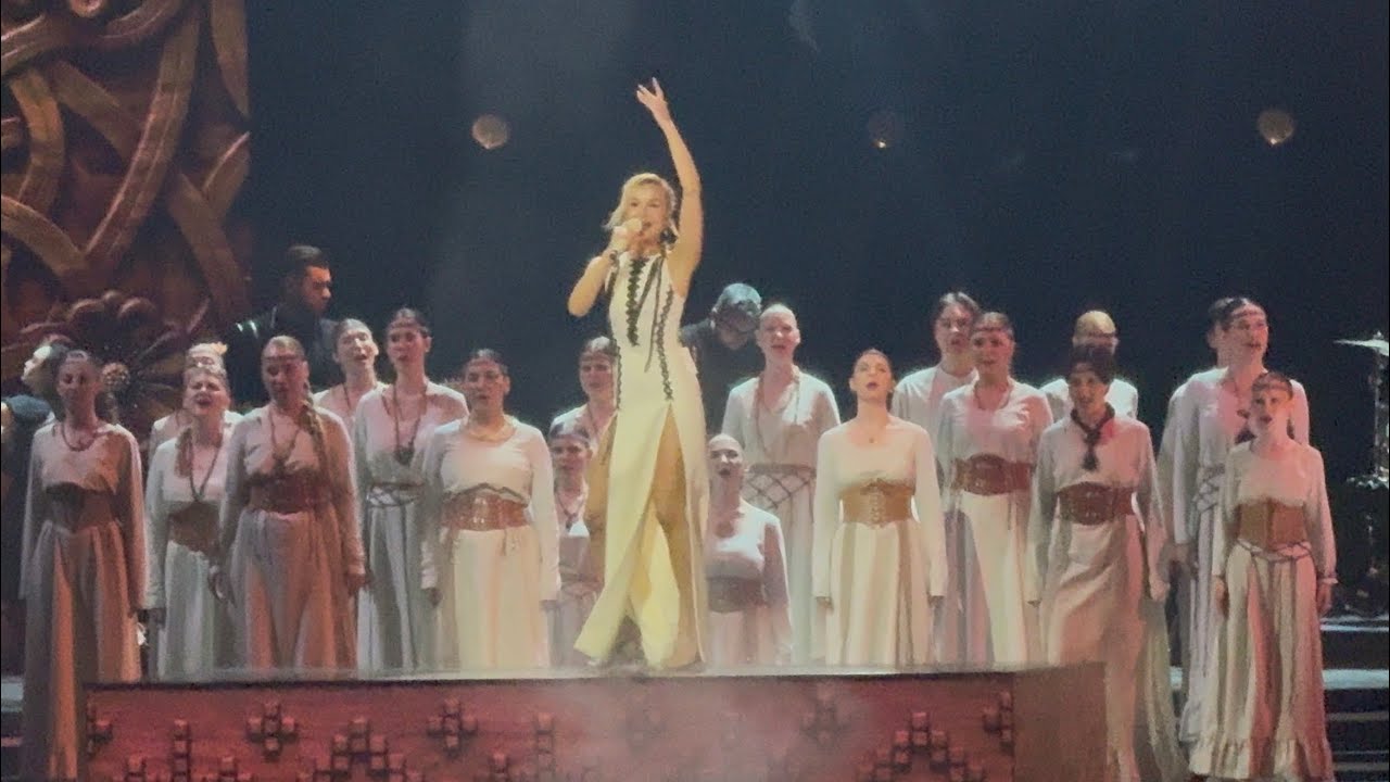Полина Гагарина &mdash; Один в поле воин. Премия МУЗ-ТВ 2026. Движение | Live Арена 6 июня 2026