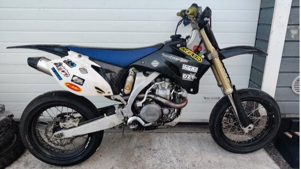 Yamaha YZ 450f fast wheelie