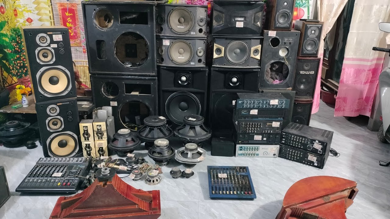 Ng/16/3/*(0977138846)*th,li thùng 40,1tr1,vō,thùng JBL 4tr,mít so Yamaha 500k,thùng bmb,1tr4,phân 