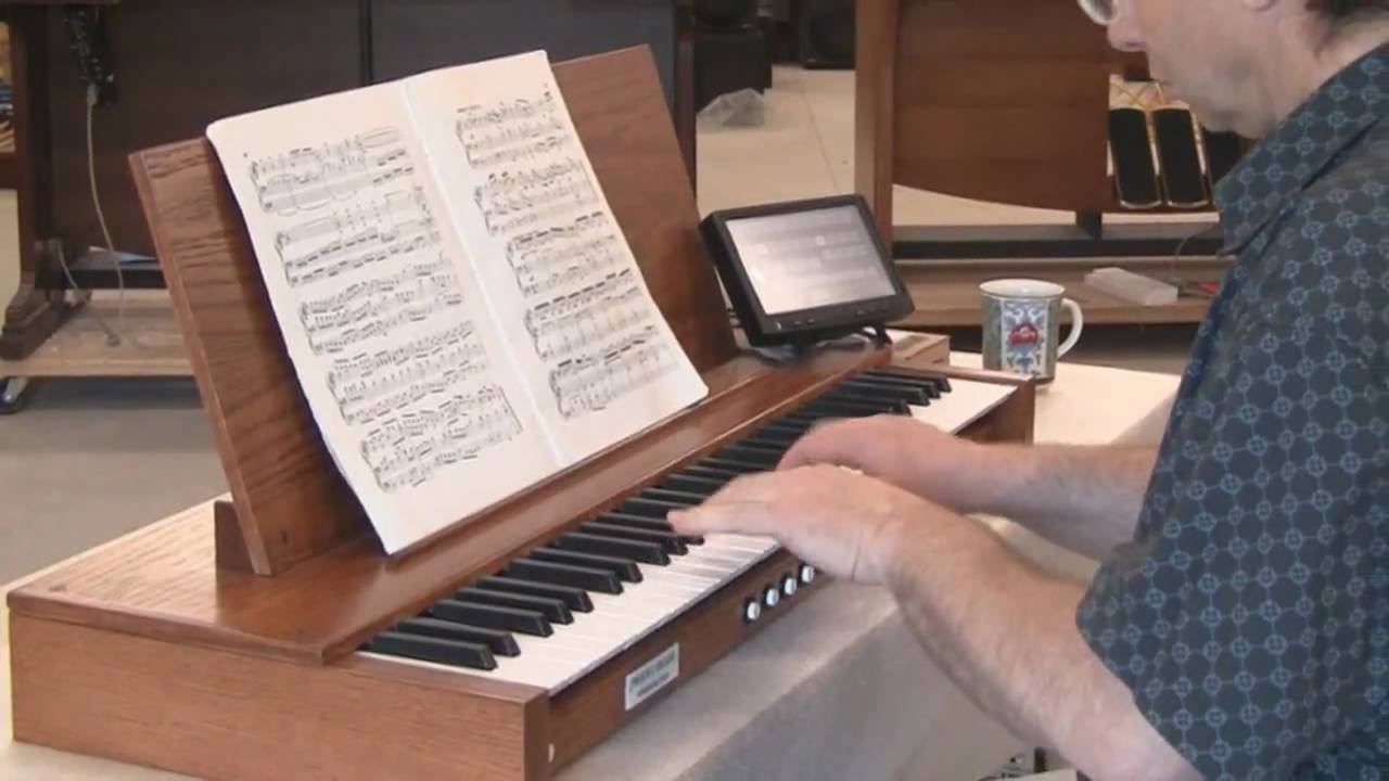 Midi Keyboard PII-PMK61.wmv