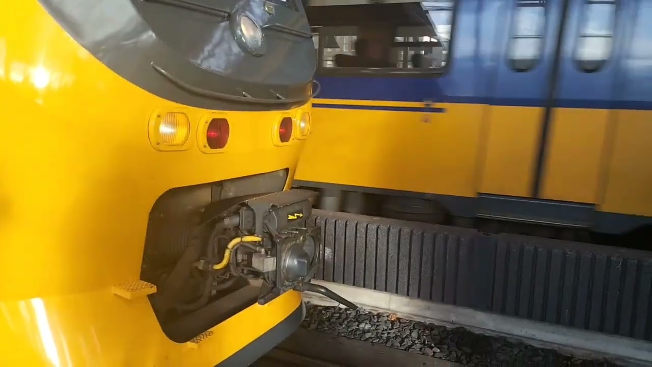 Virmm 1 koppeling te Lelystad Centrum | ICMm gaat voor een treinspotter staat!