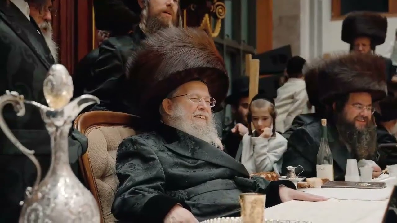 המחנך ר' יקותיאל לידר מקפיץ אלפי חסידי סלונים עם שבת איז שיין לחן ברוך אל עליון
