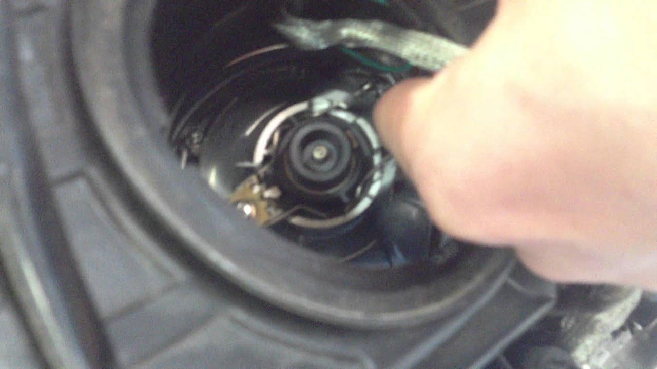 DIY for D2S HID bulb replacement for Infiniti G37 coupe