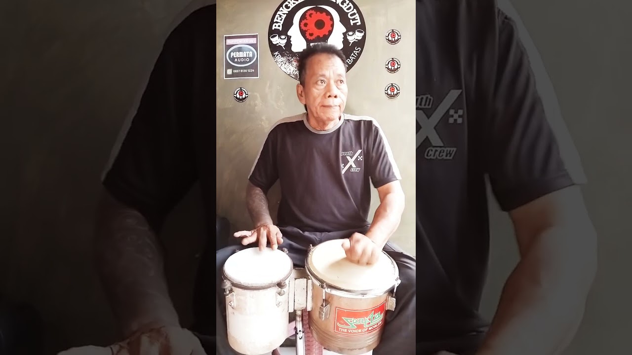 Bang roni jadul.. Sahabat Rhoma irama