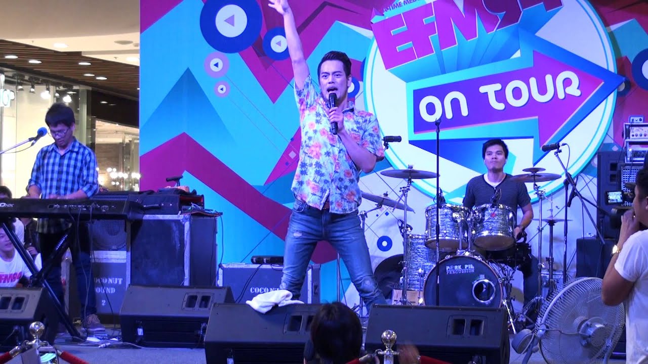 Aof Pongsak @ EFM On Tour Central Festival Pattaya Beach