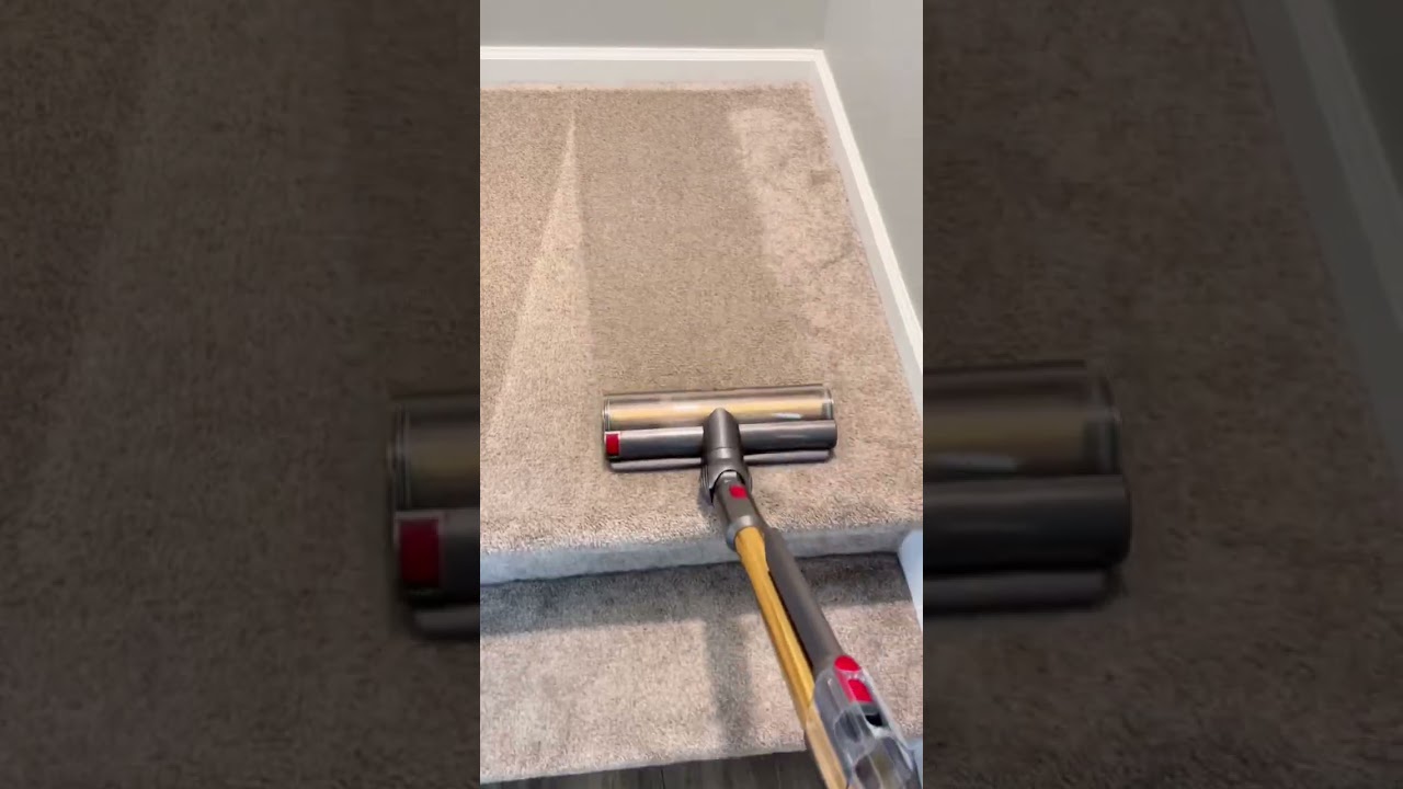 It does so well on carpet 🫶🏼 #dysonvacuum #dyson #vacuumwithme