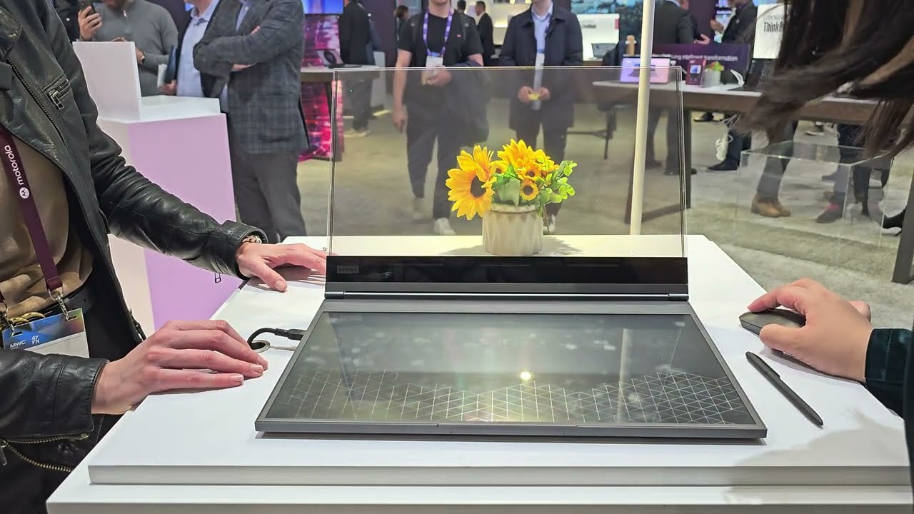 Lenovo nos explica cómo funciona su portátil ThinkBook con pantalla transparente #mwc24