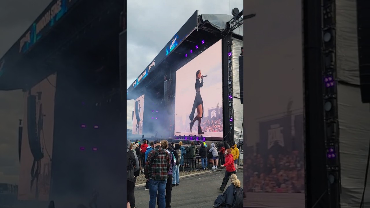 Jinjer Someone's Daughter Live au @RockamRingofficial 2025 @JinjerMetalBand #metalcore #concert