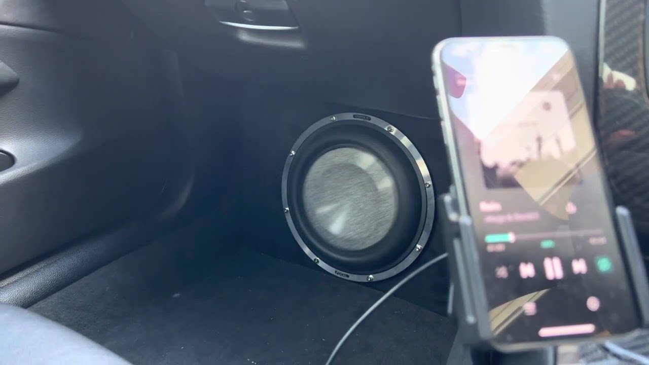 Front sub bass test - car audio - Focal Utopia 10WM