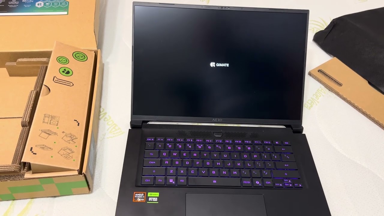 Laptop de gaming cu RTX 5070 | GIGABYTE AERO X16