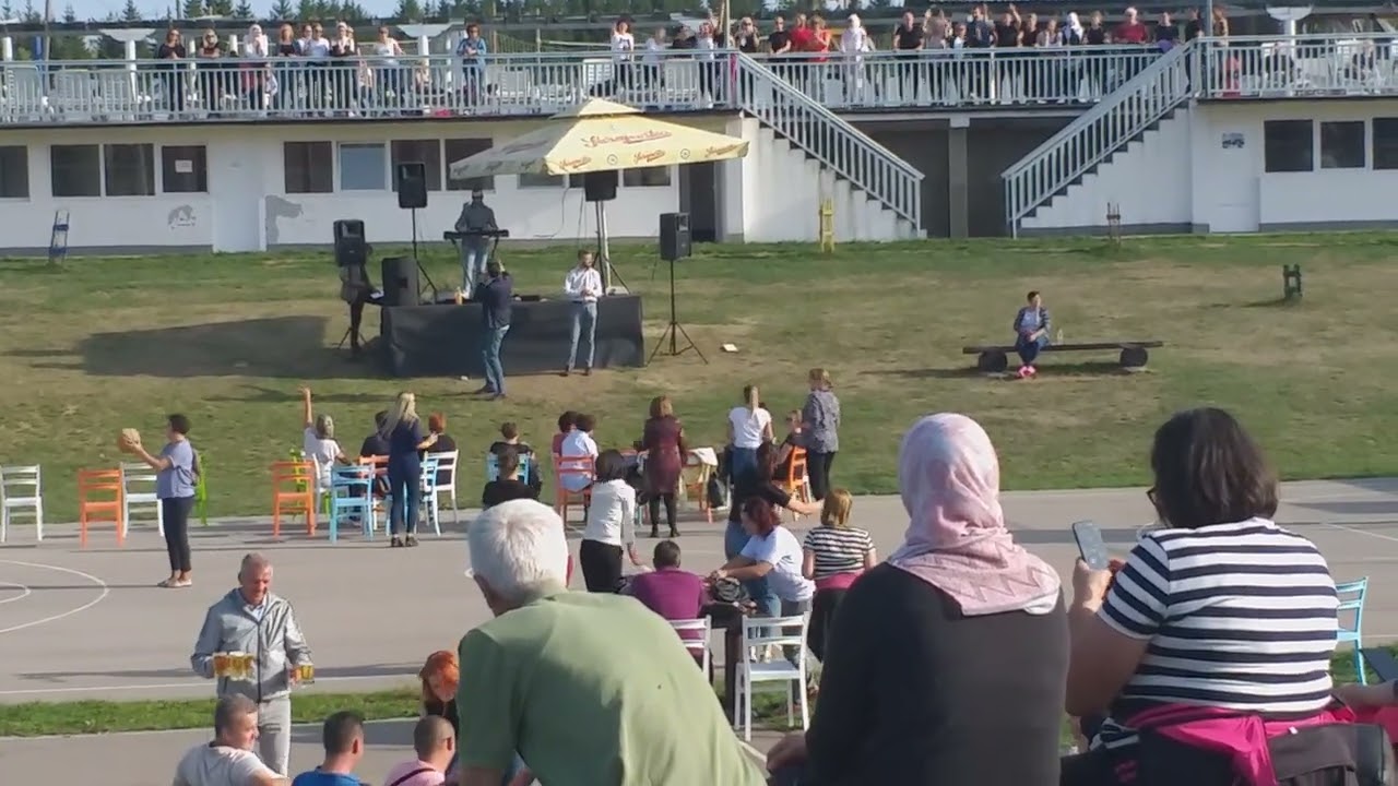 Ajdinovici muzika na otvorenom