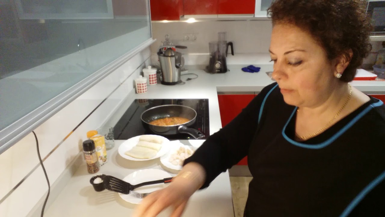 Lomo de merluza en salsa con gambas