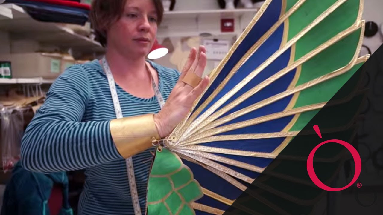 Snapshot: Adorning Cleopatra
