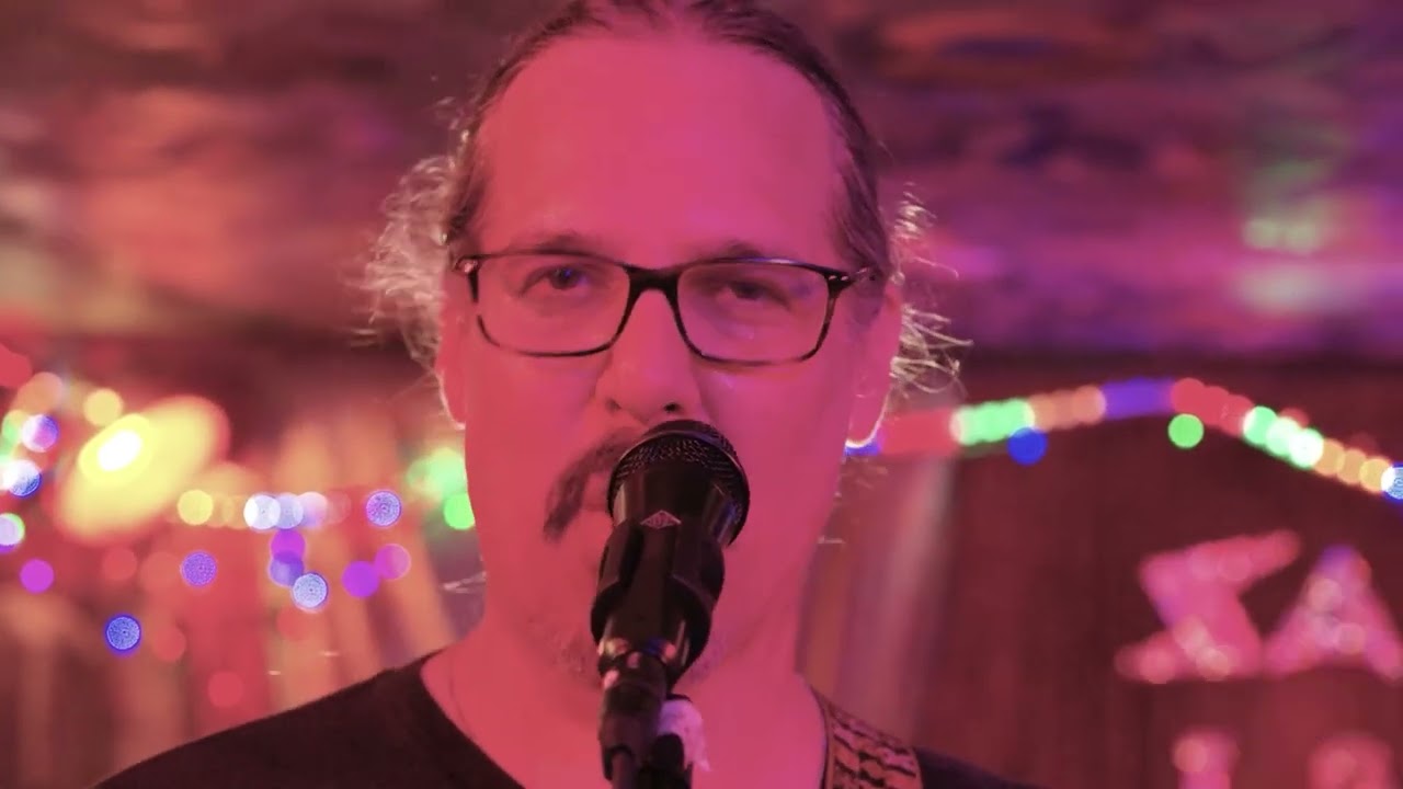 Mike Webb & The Sp8ders - Salamanderman - Live @ Sahara Lounge