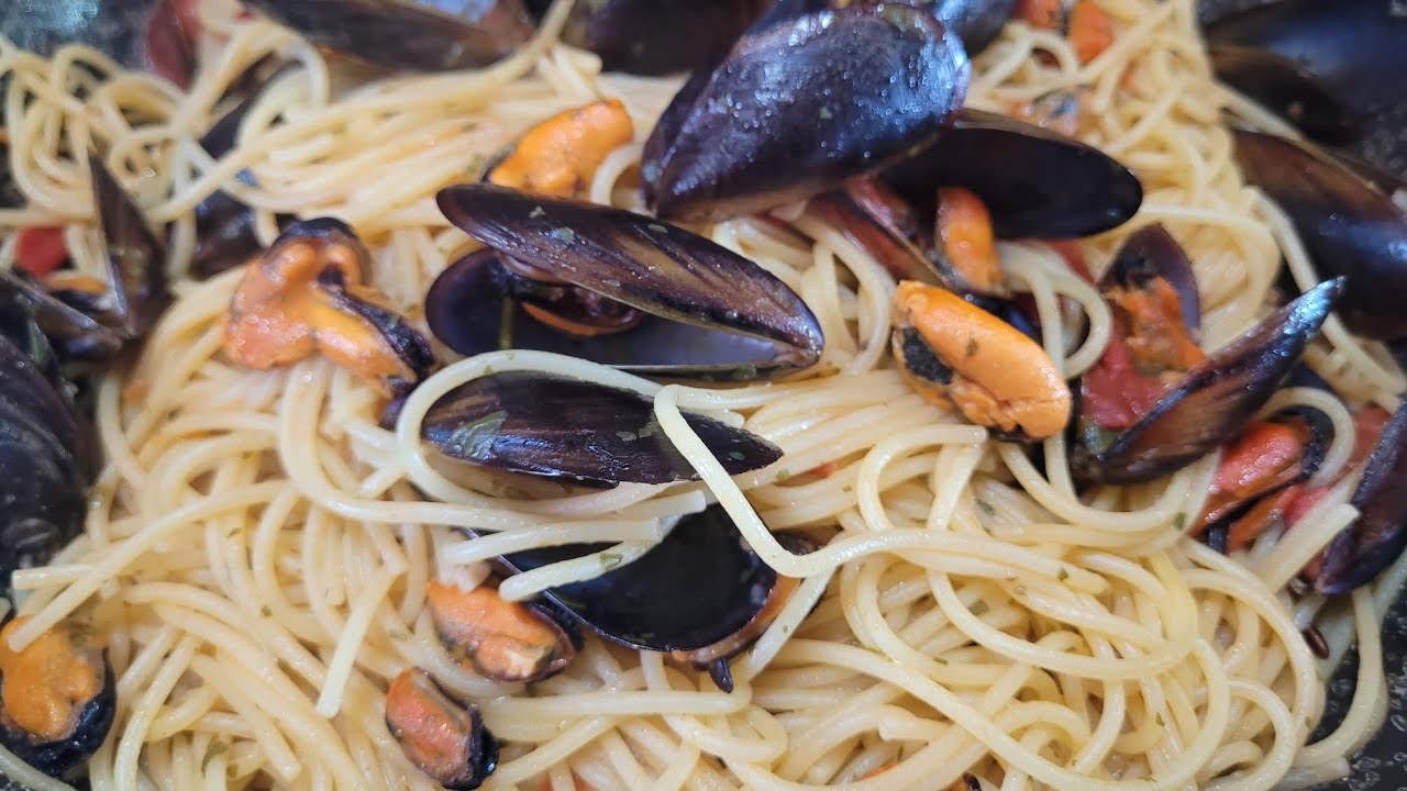 SPAGHETTI CON LE COZZE - LA CUCINA DI GILDA